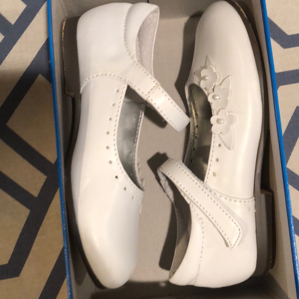 Dress shoes